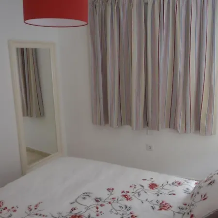 Gesamte In Mit Terrasse By Interhome Apartament *